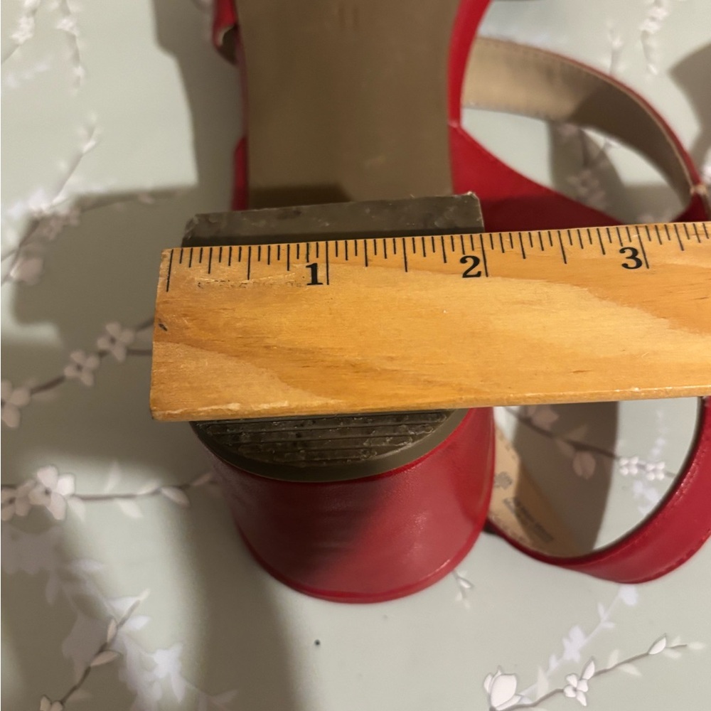 Life stride red strappy sandals (11M) - Picture 5 of 6